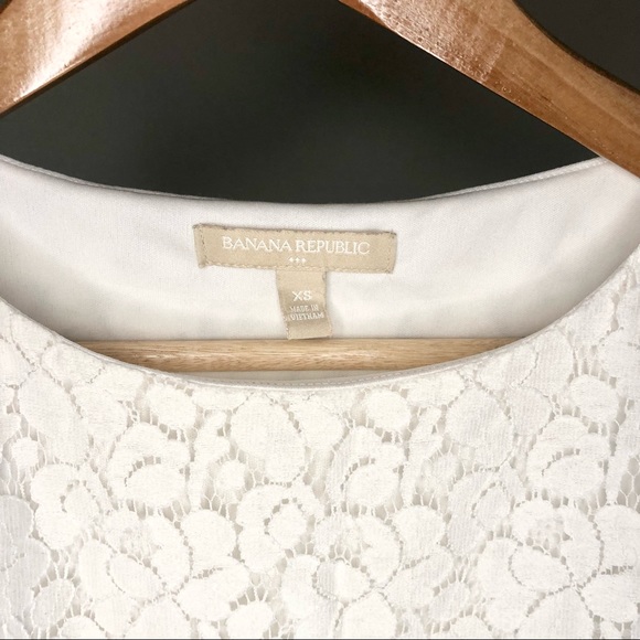 Sleeveless Floral Blouse Banana Republic Women’s XS Ivory, Cream - Picture 3 of 3